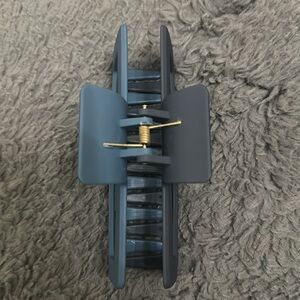 Target Two Tone Blue Hair Claw Clip